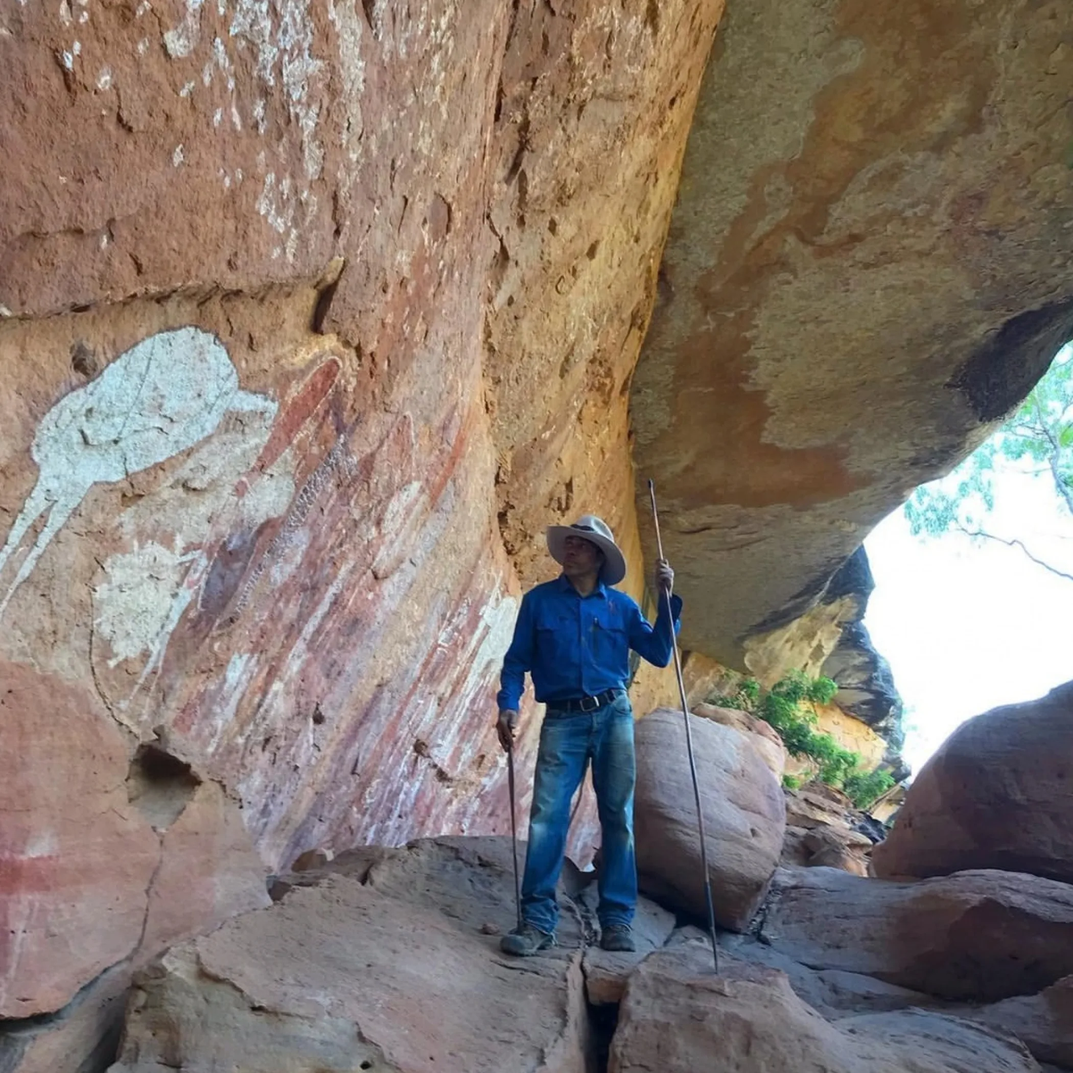 culturally guided tourism in rock-art setting